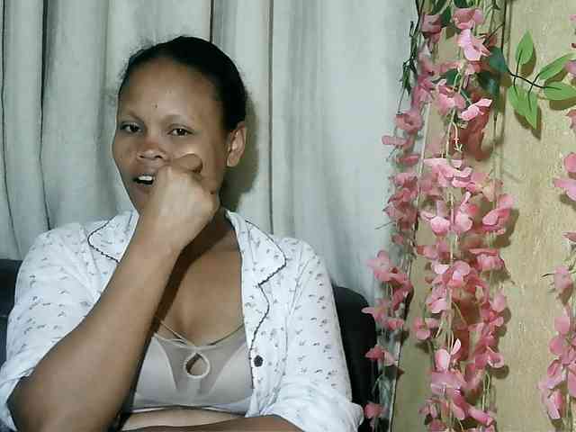 Pussy01lips webcam