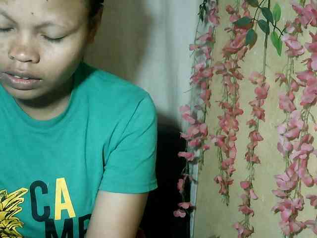 Pussy01lips webcam