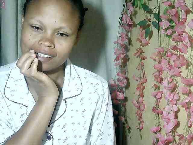 Pussy01lips webcam