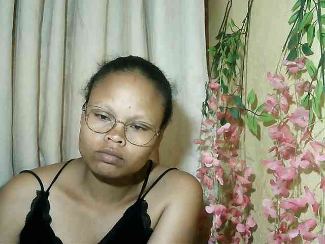 Pussy01lips webcam