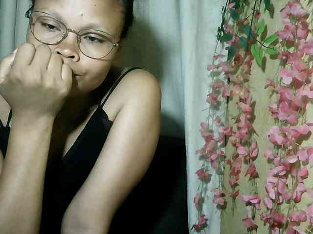 Pussy01lips webcam