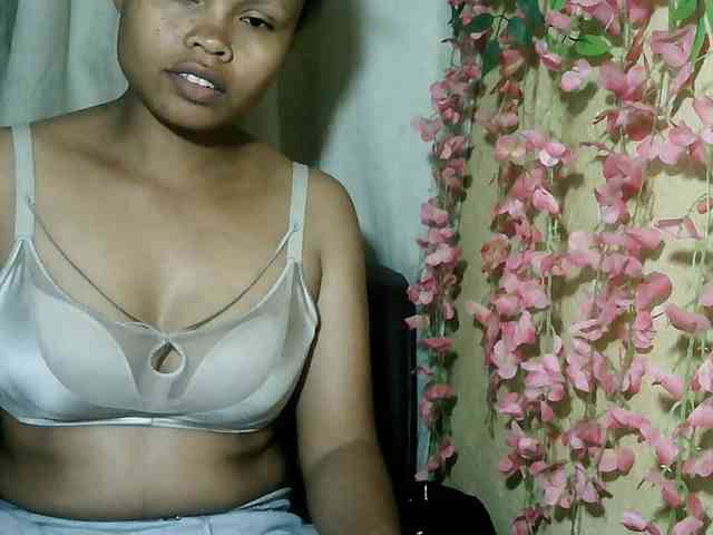 Pussy01lips webcam