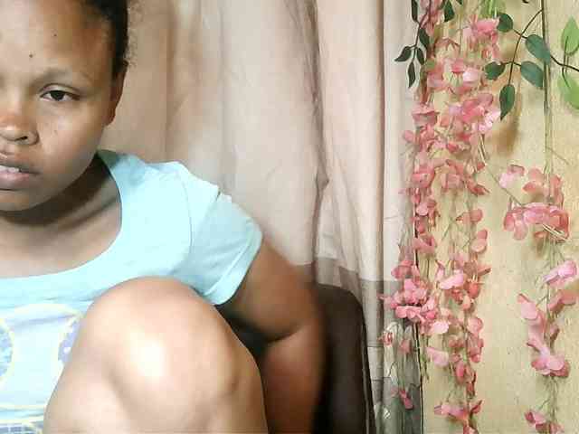 Pussy01lips webcam