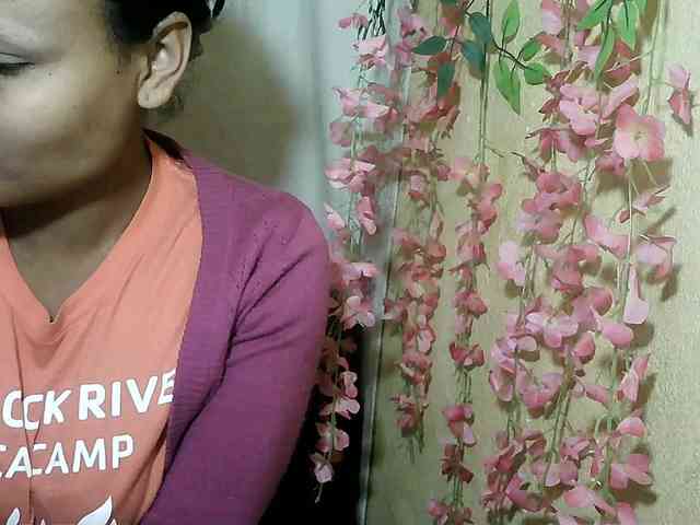 Pussy01lips webcam