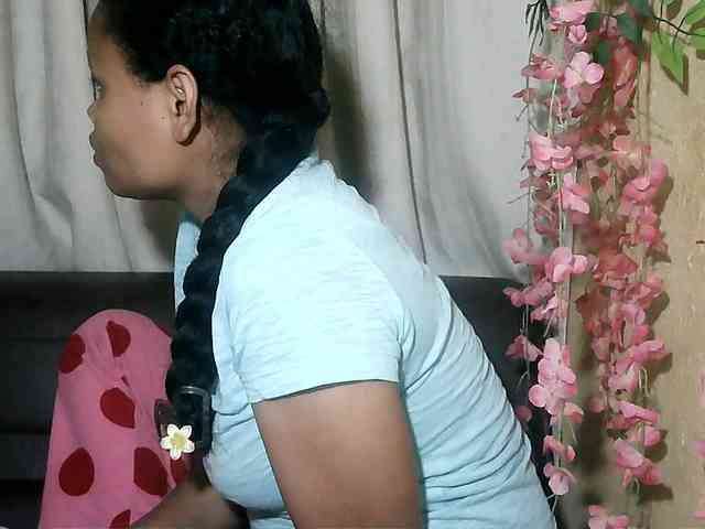 Pussy01lips webcam