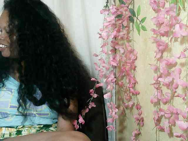 Pussy01lips webcam
