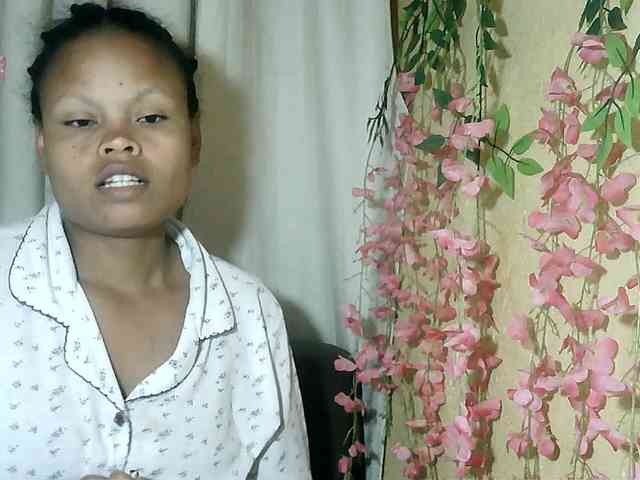 Pussy01lips webcam