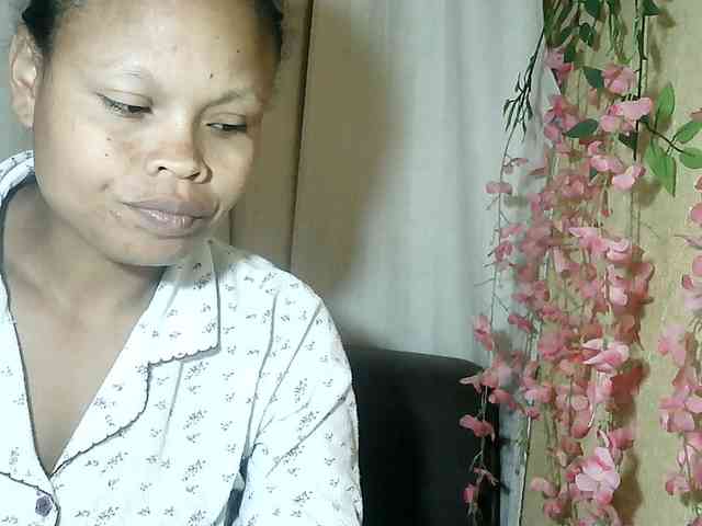 Pussy01lips webcam