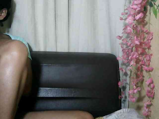 Pussy01lips webcam
