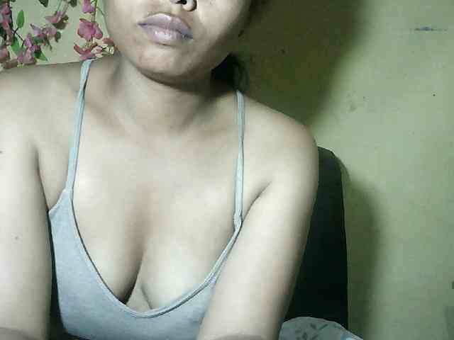 Pussy01lips webcam