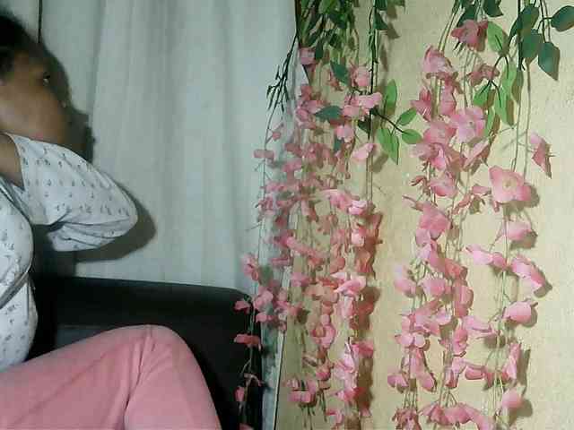 Pussy01lips webcam