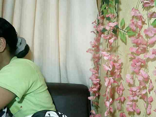 Pussy01lips webcam