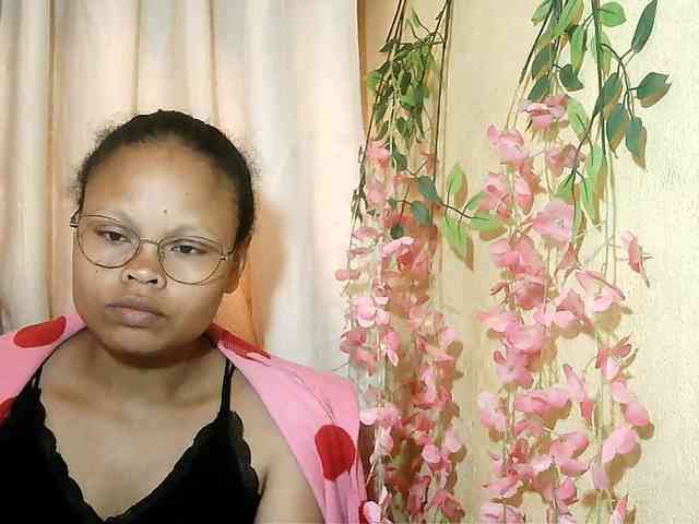 Pussy01lips webcam