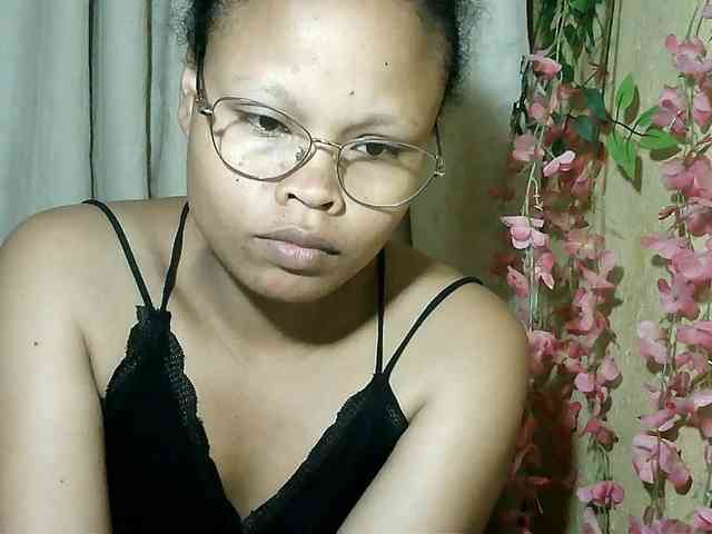 Pussy01lips webcam