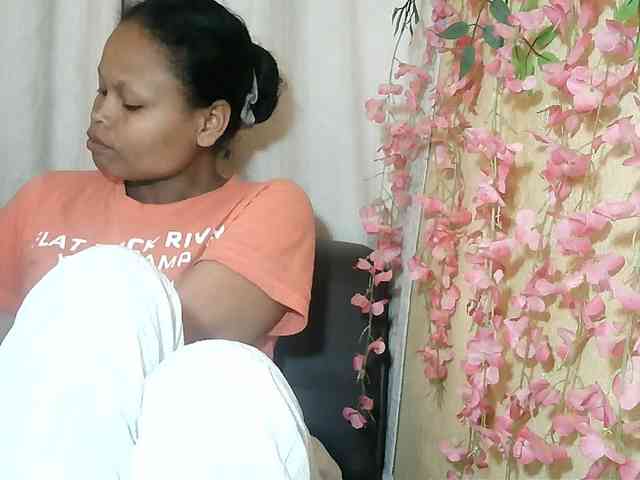 Pussy01lips webcam
