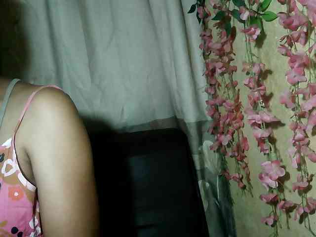Pussy01lips webcam