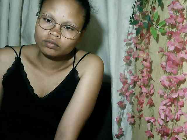 Pussy01lips webcam