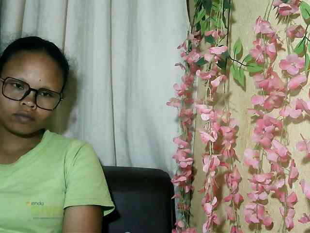 Pussy01lips webcam