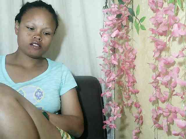Pussy01lips webcam