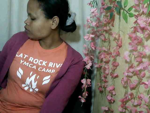 Pussy01lips webcam
