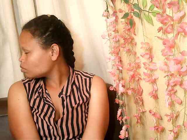 Model: Pussy01lips