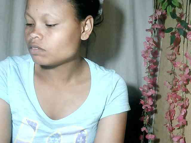 Pussy01lips webcam