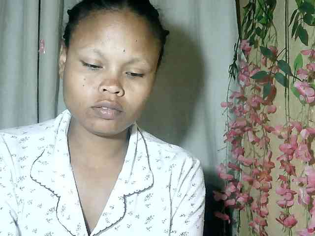 Pussy01lips webcam