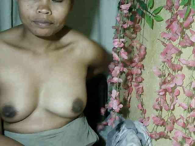 Pussy01lips webcam