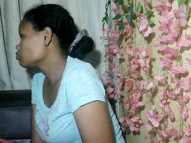 Pussy01lips webcam