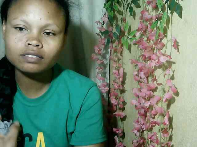 Pussy01lips webcam