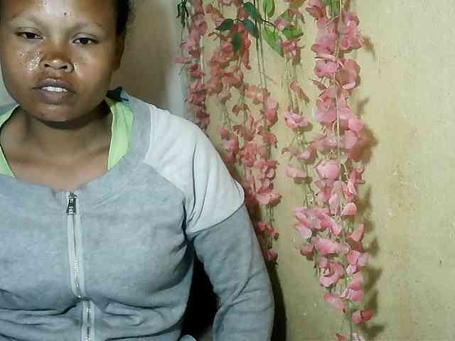 Pussy01lips webcam