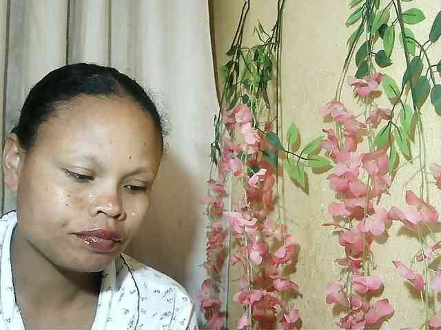 Pussy01lips webcam