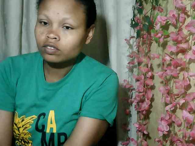 Pussy01lips webcam