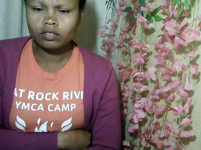 Pussy01lips webcam