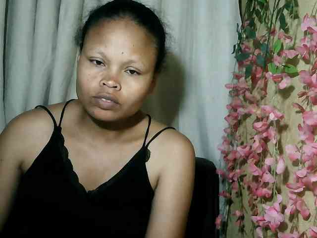 Pussy01lips webcam