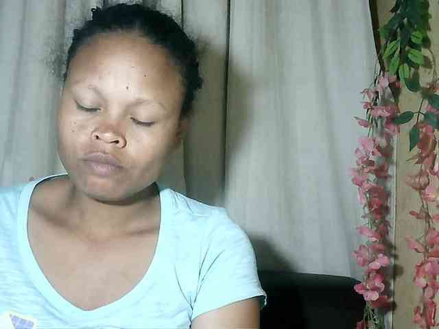 Pussy01lips webcam