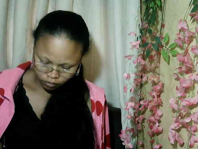 Pussy01lips webcam