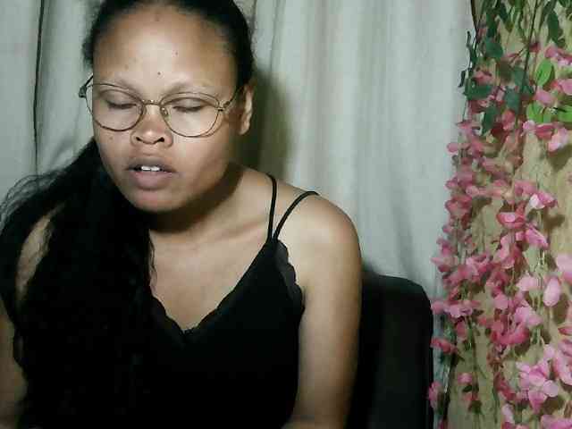 Pussy01lips webcam