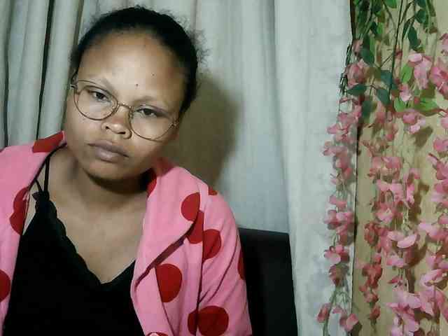 Pussy01lips webcam