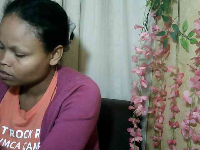 Pussy01lips webcam