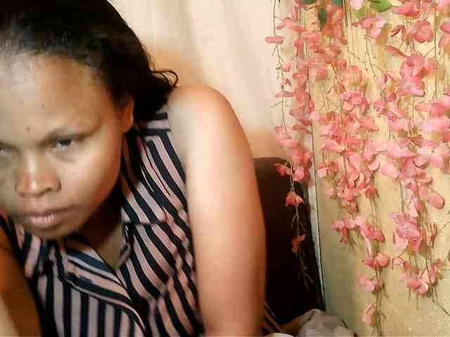 Pussy01lips webcam