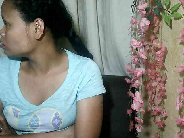 Pussy01lips webcam