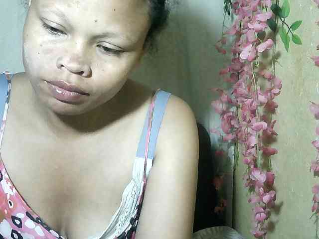 Pussy01lips webcam