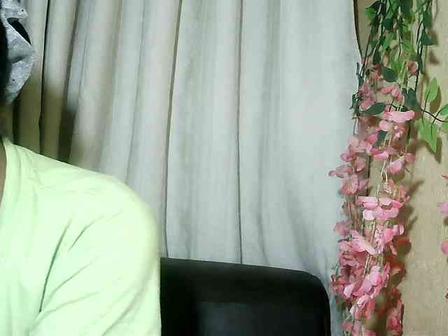 Pussy01lips webcam