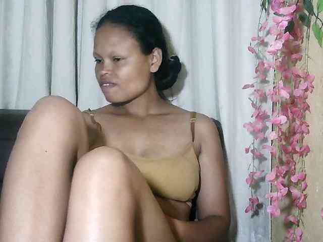 Pussy01lips webcam