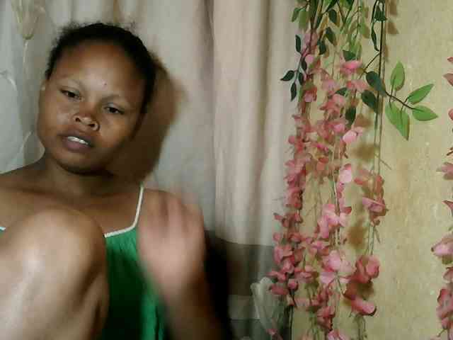 Pussy01lips webcam
