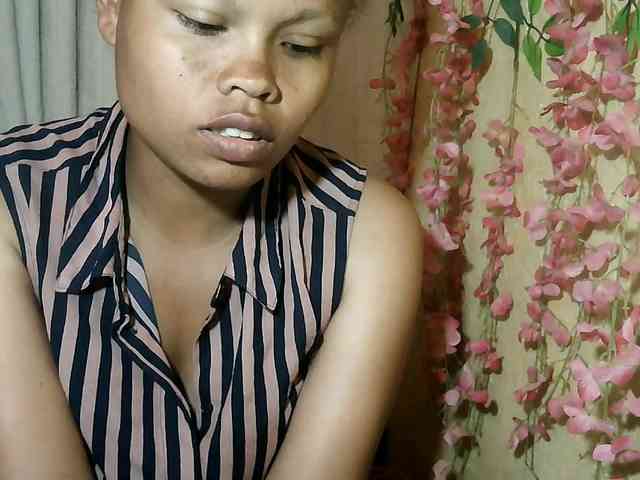 Pussy01lips webcam