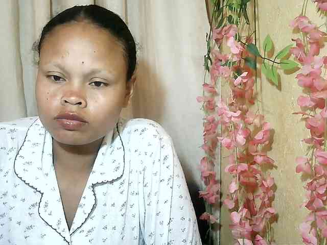 Pussy01lips webcam