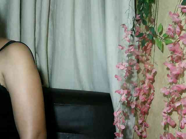 Pussy01lips webcam
