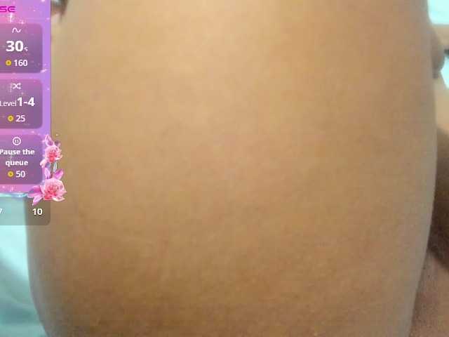 Lexxiiross live cam on BongaCams